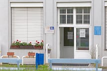 Sázení muškátů, B2 Transfúzní stanice Sázení muškátů, B2 Transfúzní stanice